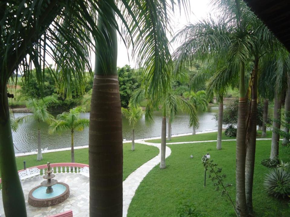 Hotel E Pousada Recanto Do Rio Pardo São José do Rio Pardo Habitación foto